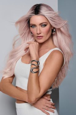 Queue The Hue - Colour Pink